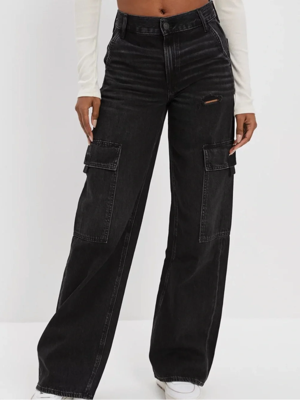 American Eagle Outfitters Black Wide-Leg Cargo Jeans